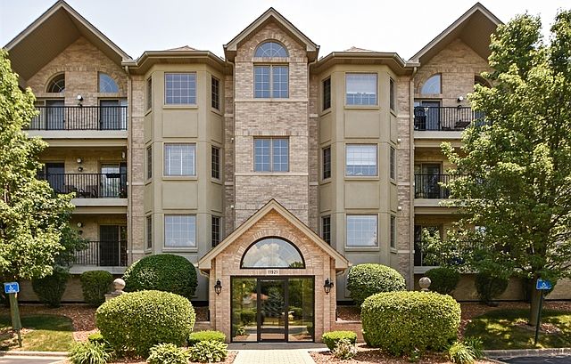 1st image of 11921 Windemere Ct APT 301