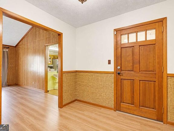 3rd image of 191 Murphy Ave