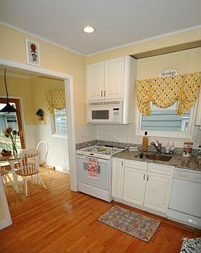 Beautiful granite kitchen