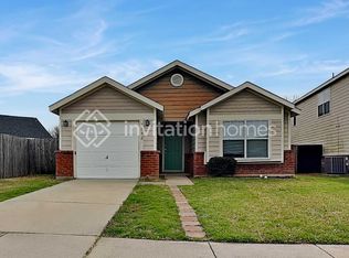 1852 Village Park Trl, Burleson, TX 76028
