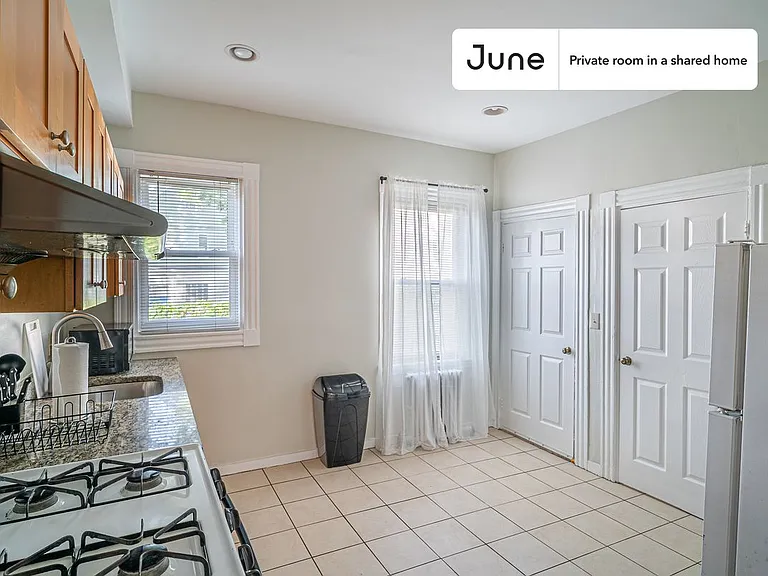 6 Haskell St #C — Photo 8