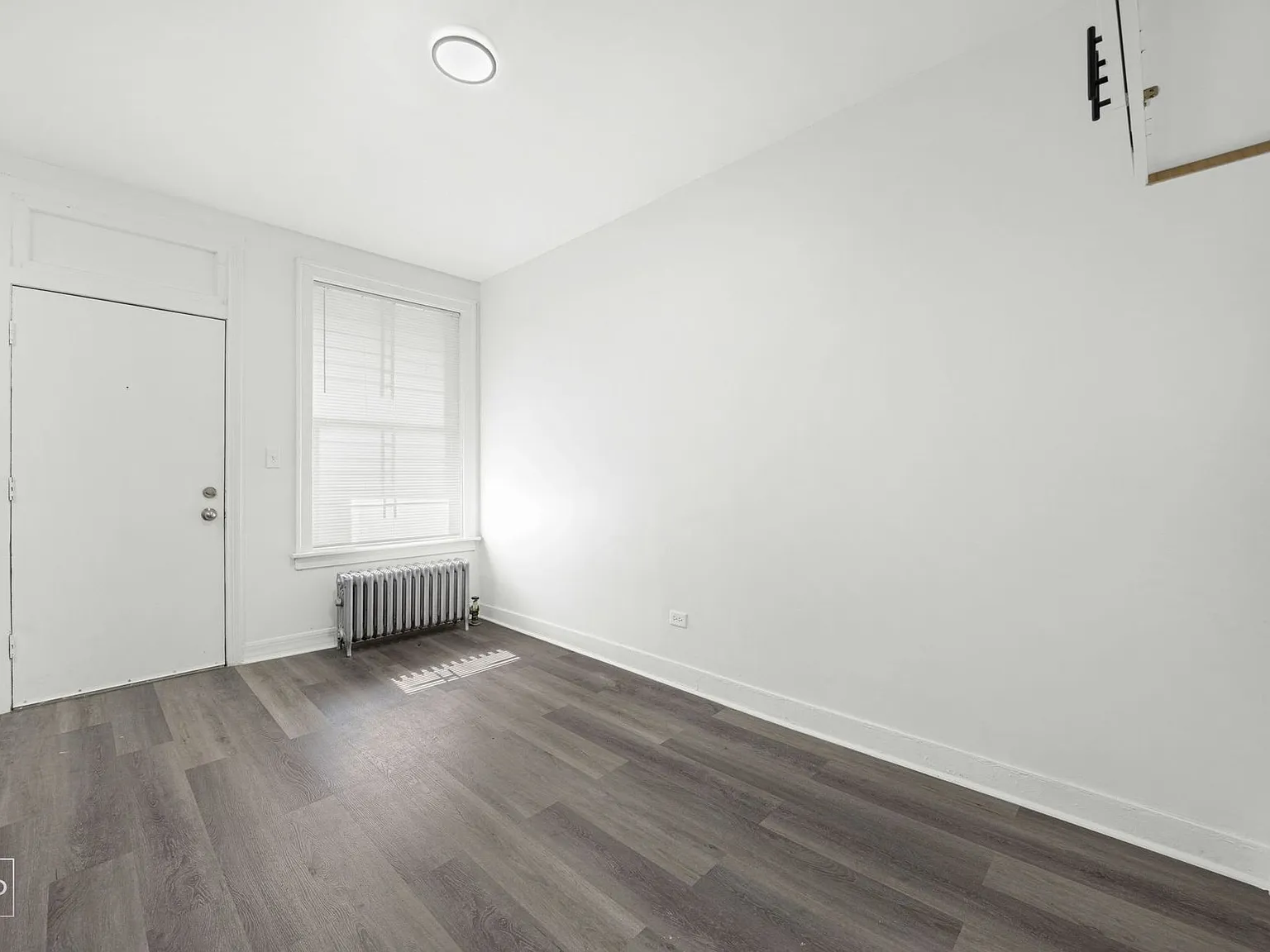 8101 S Drexel — Photo 4