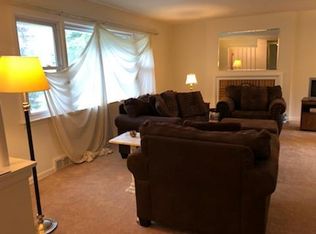 1308 Pendleton Ln, Glenview, IL 60025