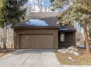 6141 Oakpark Trl, Haslett, MI 48840