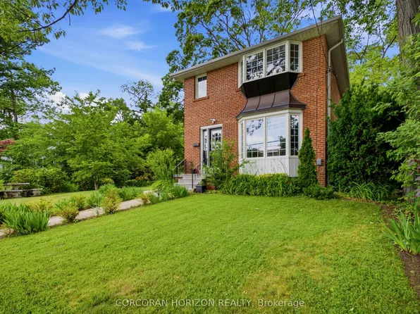 77 Mineola Rd E, Mississauga, ON L5G 2E6
