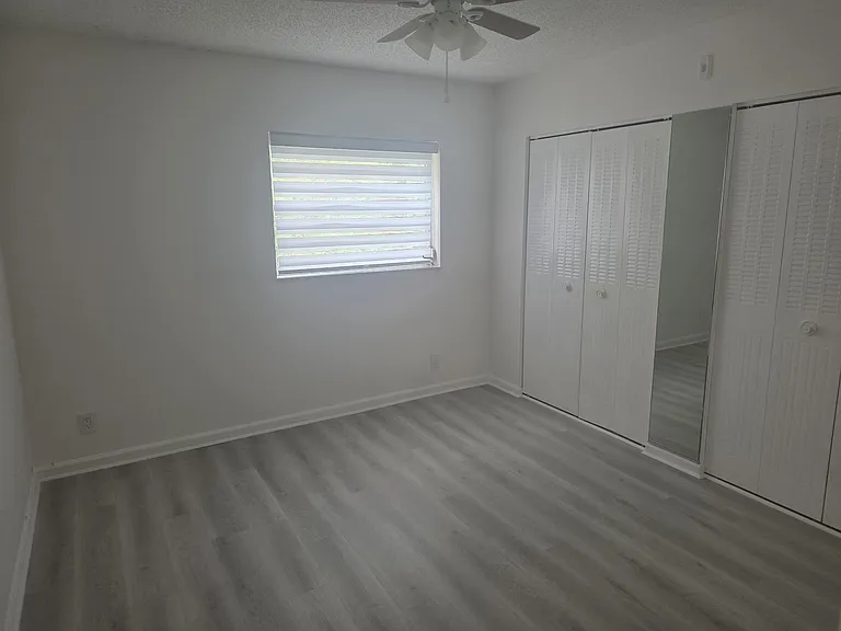959 SE 2nd Ave #204 — Photo 34