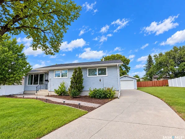 24 King Drive, Kindersley, SK S0L 1S0