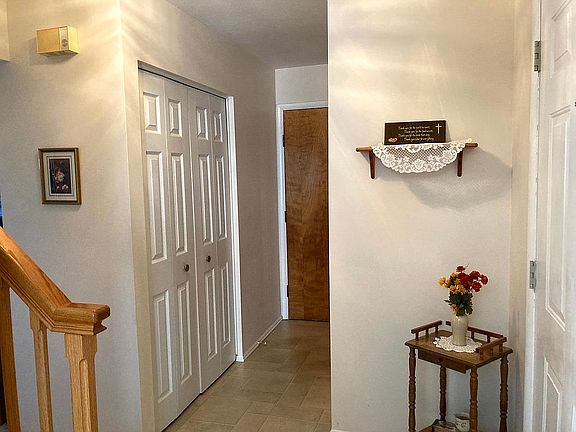 2nd image of 102 Longwood Dr