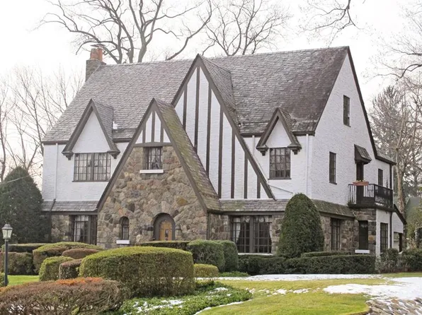 302 Manor Rd, Ridgewood, NJ 07450