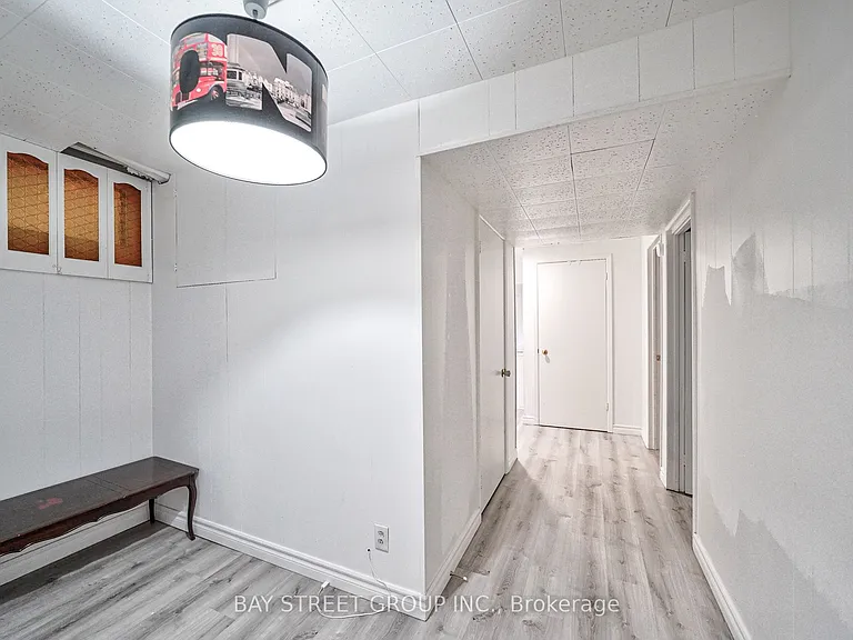 35 Camwood Cres — Photo 33