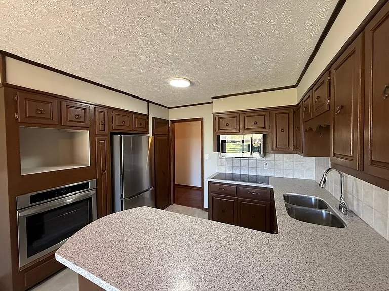 122 N Fairway Rd — Photo 10