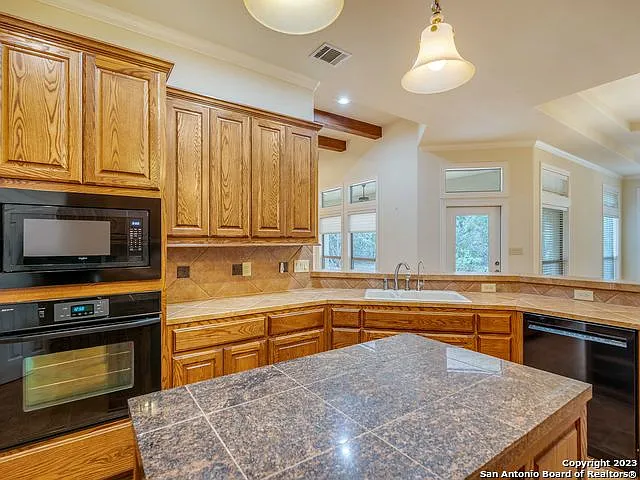 104 Auburn Xing — Photo 19