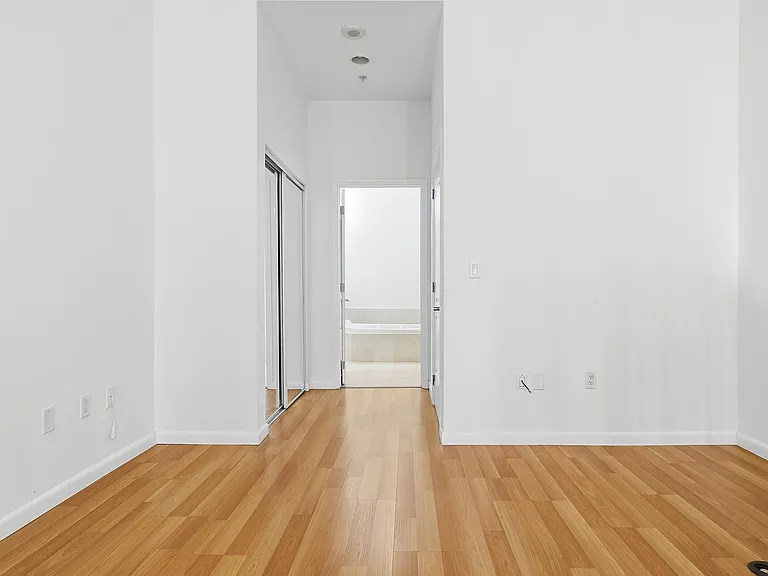 801 S Olive Ave #425 — Photo 12