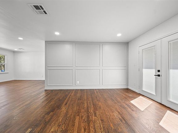 4th image of 1034 W Boyd St