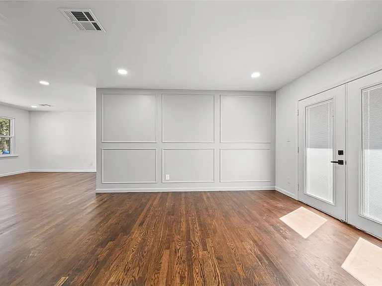 1034 W Boyd St — Photo 6