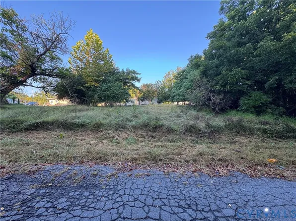 21610 Hagood Ave #12, Petersburg, VA 23803