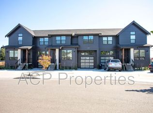 1318 Bradley Ct UNIT B, Lynden, WA 98264