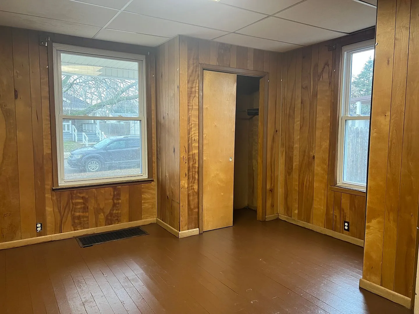 Newly Remodeled 3 Bedroom — Photo 3