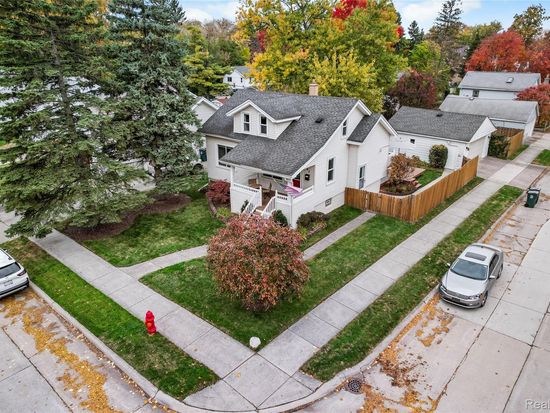 445 Linden Ave, Royal Oak, MI 48073