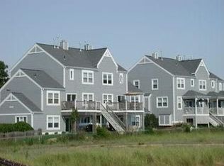 93 Cosey Beach Ave APT 2, East Haven, CT 06512