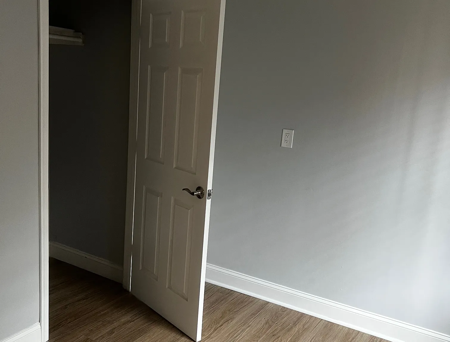 1 bed, 100 sqft, $900 — Photo 4