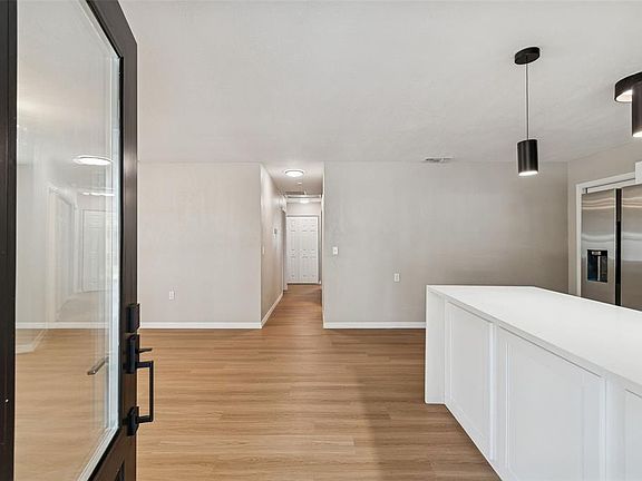 4th image of 7139 Pinewood Dr