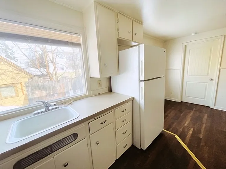 1335 Hyder St — Photo 59