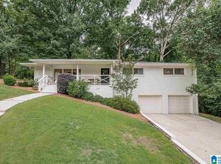 1324 Round Hill Rd, Vestavia Hills, AL 35216