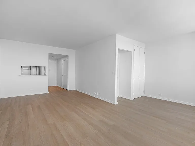 124 W 60th St #32J — Photo 4