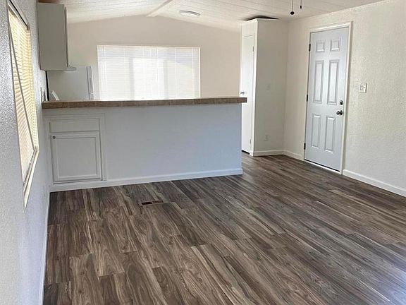 4th image of 533 Soscol Ave Trailer 202