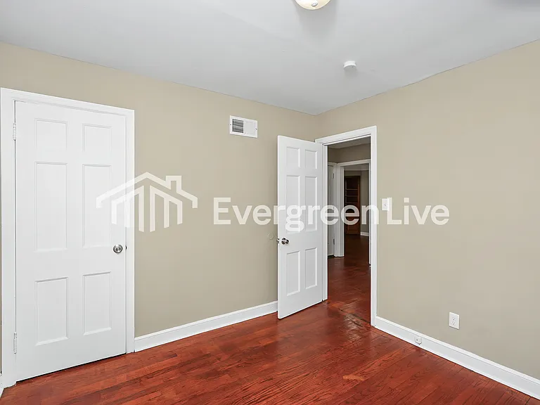 3202 N 53rd St #1 — Photo 14