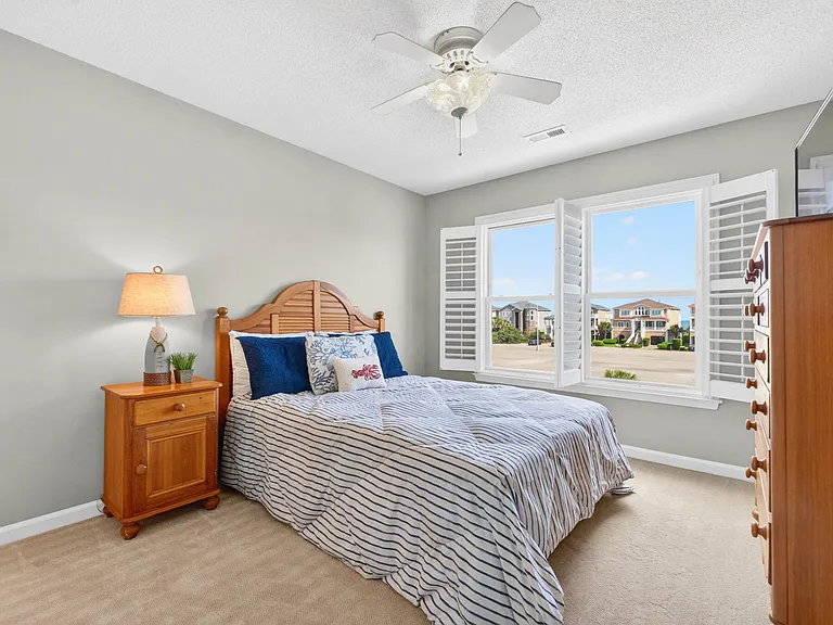 4 Oleander Ln — Photo 33