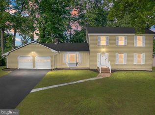 1213 Overview Dr, Pasadena, MD 21122