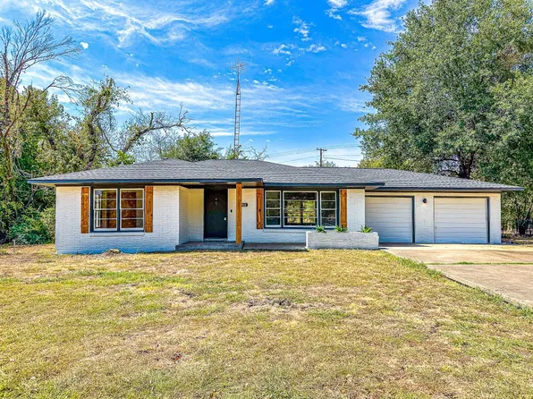 2922 College Cir, Corsicana, TX 75110