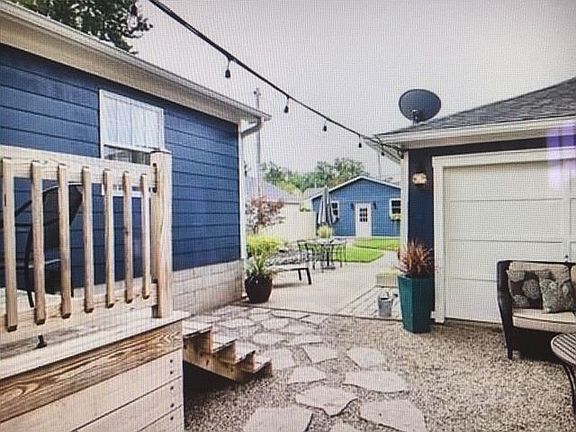 Right side, front garage 