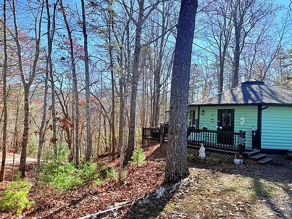 4th image of 389 Skyview Acres Drive