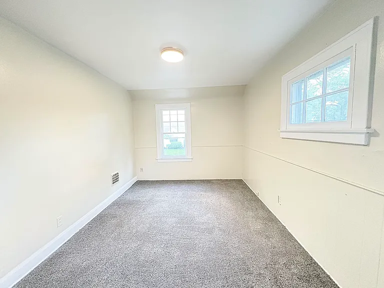 4450 Commonwealth Ave — Photo 19