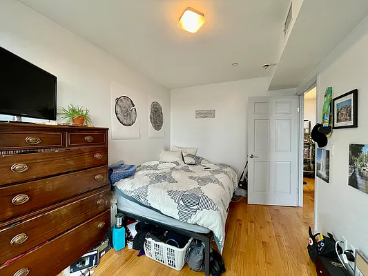Rented by Oxford Property Group | media 10
