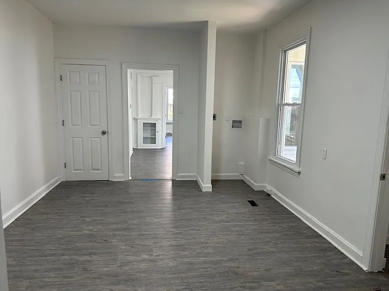 414 N 3rd St #1 — Photo 8