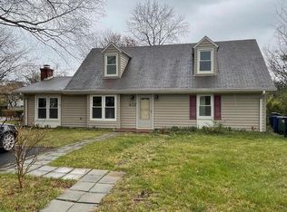 602 Valley View Ave SW, Leesburg, VA 20175