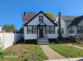 10411 214th St, Queens Village, NY 11429
