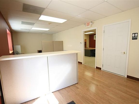 3rd image of 10012 S Mandel St