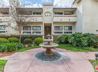 6930 De Celis Pl Unit 34, Van Nuys, CA 91406