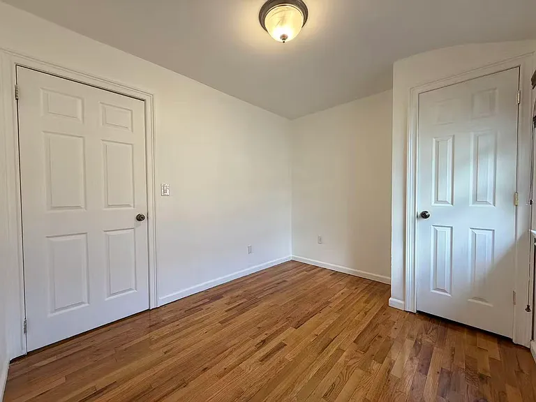 266 Brookfield Ave — Photo 19