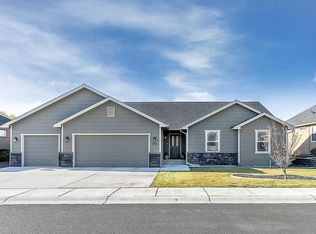 5902 Crestfields Rd, Yakima, WA 98903