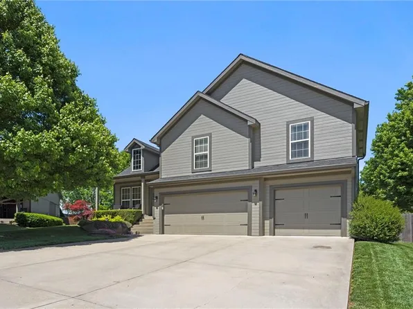 204 E 20th Ter, Kearney, MO 64060