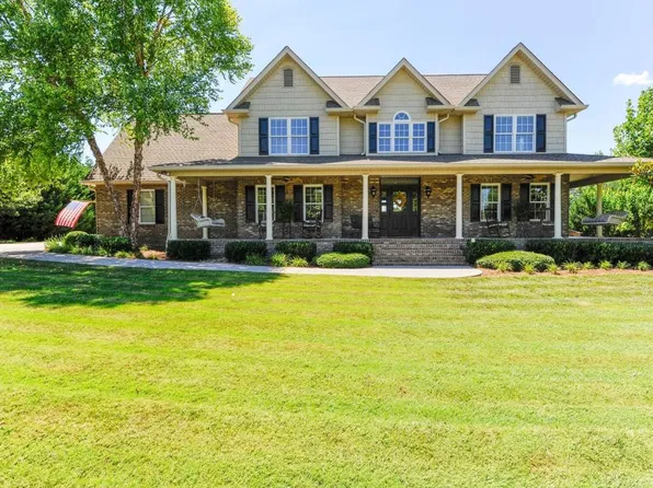 3316 Bekalea Dr, Louisville, TN 37777