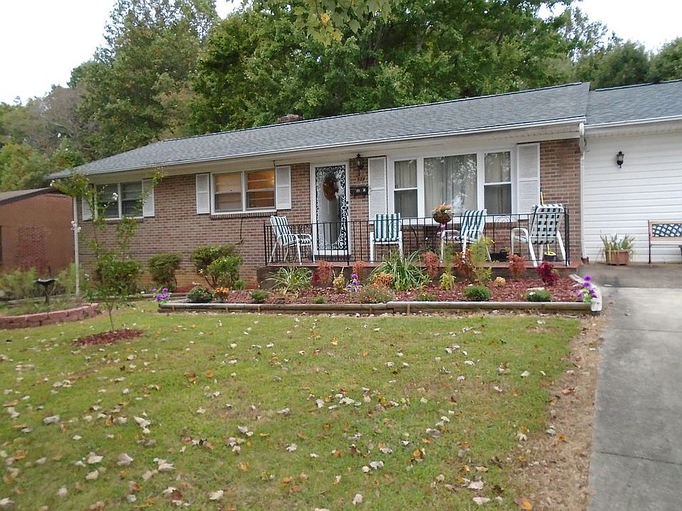 1st image of 529 Cedarbrook Dr