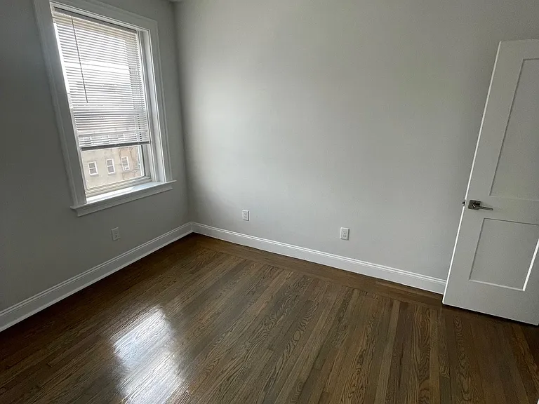 112 Jersey ST. — Photo 10