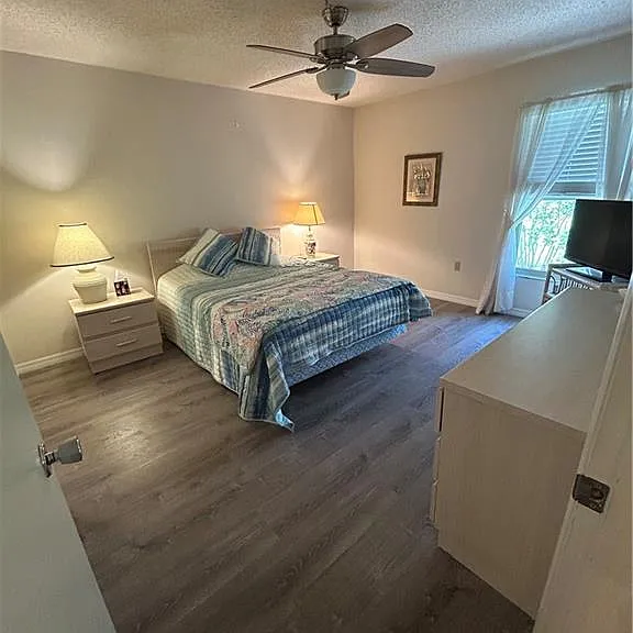5479 Peppertree Dr #E13 — Photo 18